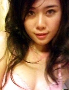 ce selection of a kinky sexy amateur Singaporean honey