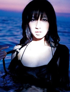 Maomi Yuuki is perfect model to pose in different places