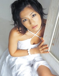 Misako Yasuda shows big cans in various outfits for camera