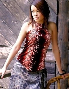 When gorgeous Kwan Galyarut stays home alone, all she wants is to satisfy her urges.