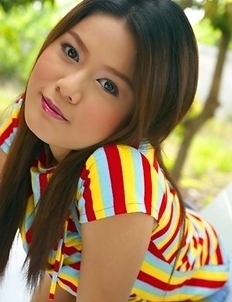 Make Dawan is taking a stroll outside and it is such a beautiful day that she gets in the mood for sexual pleasure.