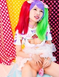 Shuri Atomi Sucks Candy Dick