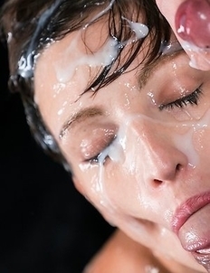 Marie Sticky Bukkake Facial