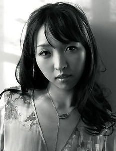 Japanese girl Neohas one of her best photo sessions out of house