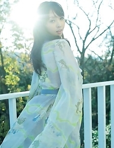 Japanese girl Neohas one of her best photo sessions out of house