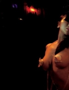 Neo babe with firm big boobs in kinky bra is club dancer