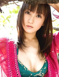 Ayaka Komatsu Asian chooses nature to expose her generous cans