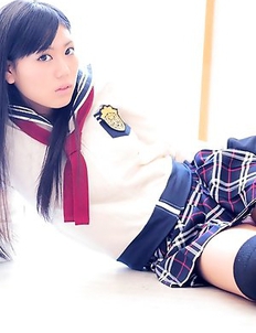 Saemi Shinohara looks amazing in school uniform and socks