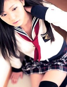 Saemi Shinohara looks amazing in school uniform and socks