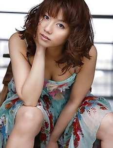 Japanese Marie Kai  in shorts shows sexy curves in bath suit at pool