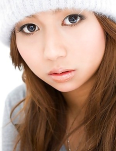 Sahsha Asian doll is playful and can´t decide between seasons