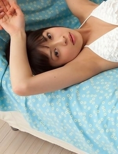 Yuuri Shiina in sexy bath suit shows that is ready for sea
