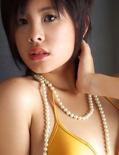 Ageha Yagyu has tinny bra and bikini covering her curves