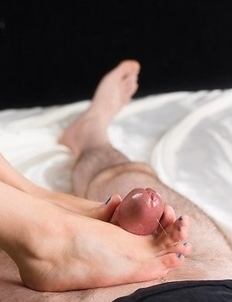 Leggy bombshell Chiho Arimura using her pumps and feet to get this guy off