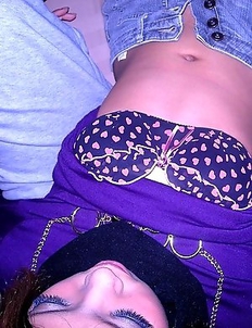 Pretty teen gives quick blowjob