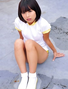 Ran Sakai in white t-shirt shows nasty behind in shorts