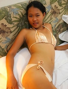 Hot threesome with Jeremay and Mayka