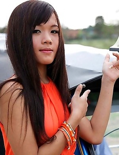 Stunning Thai teen Kai Nee getting her freak-on with white traveller