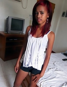 Skinny dark-skinned Filipina babe Jennelyn