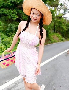 Kana Tsuruta shows fine behind in most provocative ways