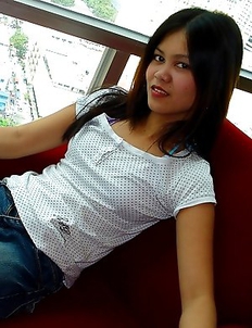 Filipina stunner takes load of cum