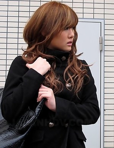 Hikari Tsukino gets her twat toyed