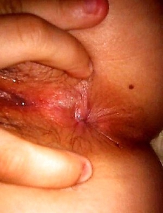 Cute teen pussy and ass closeup pics