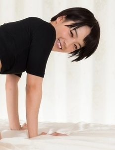 Brunette in black Ai Mukai using her sexy feet to make him cum on her soles