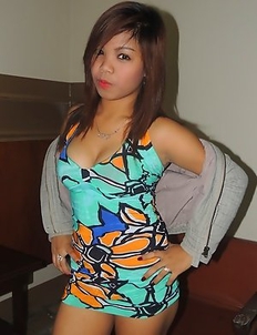 Wild Asian girl Shakira