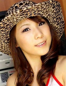 Japanese avidol Momo Aizawa posing