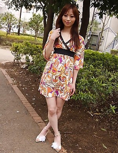 Hot Shiho Goto spreads her legs