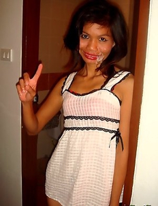 Thai hooker has her pussy