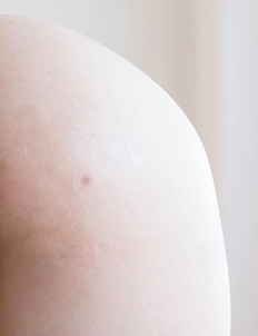 Yuka Shirayuki is a schoolgirl that loves it when men cum on her bubble butt