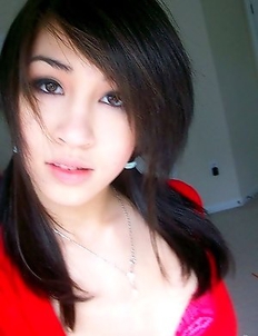This asian cutie has really perfect body