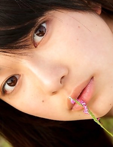 Tomoe Yamanaka babe shows huge melons outdoor in naughty positions