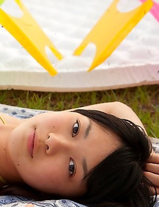 Tomoe Yamanaka babe shows huge melons outdoor in naughty positions