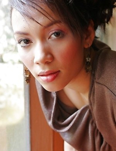 When Caldear Jakarat end up in some restaurant alone, something really unexpected happens.