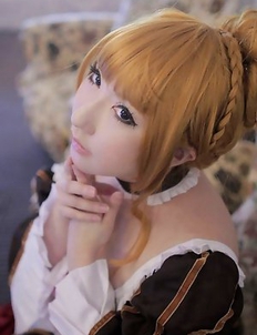 Saku is such perfect blonde doll in fantastic epoque dress