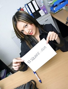 It has been a really stressful day for Far Sarawimol and she still has to be in the office to finish some things.