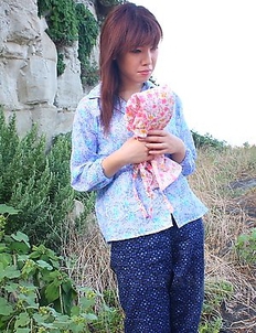 Hot amateur girl gets stimulated