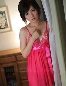Kaede Oshiro in pink lingerie is such a hard