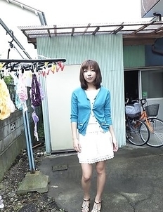 Juri Kitahara gives blowjob and rubs pussy