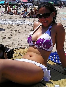 Busty teen babe shows off her curves