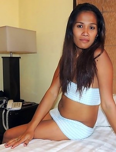 Horny and hairy-pussied Filipina Aira