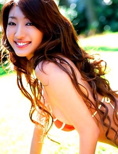 Sayaka Ando loves to feel sand on her salacious curves