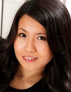 Sexy Mikage Sakata showing off