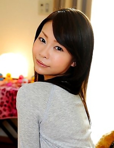 Meet sexy Japanese babe Yuri Aine