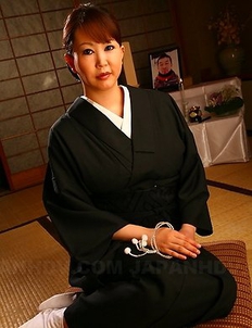 Older hottie Waka Kano stripped