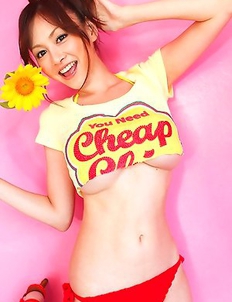 Anri Sugihara with huge jugs loves colorful bath suits