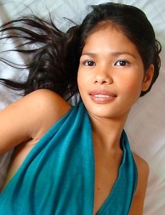 Stunning Filipina teen Anabel